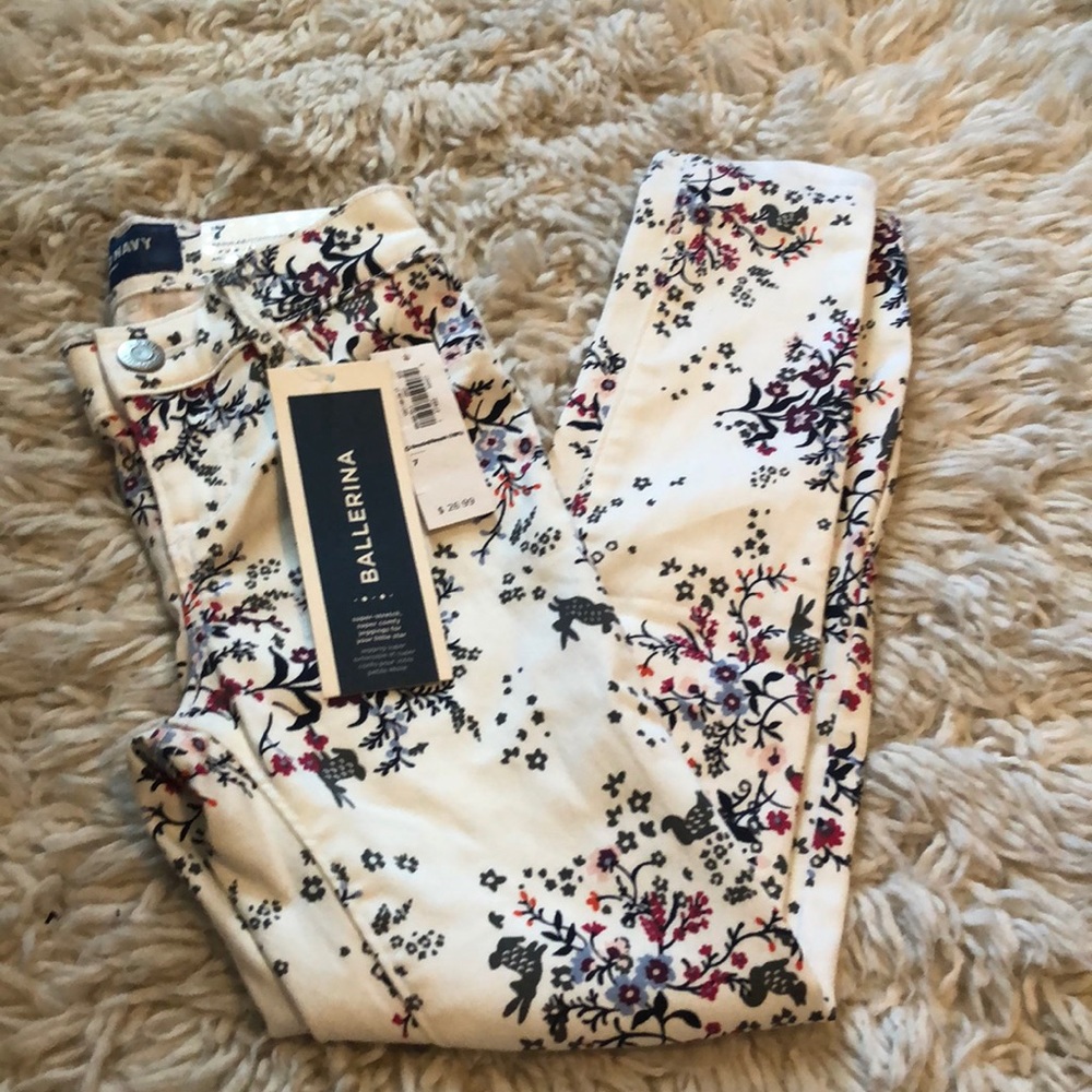 Girls jeggings never worn